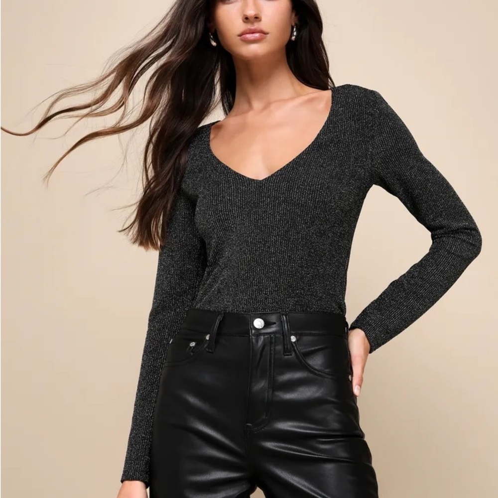 Lulus V-Neck Long Sleeve Top